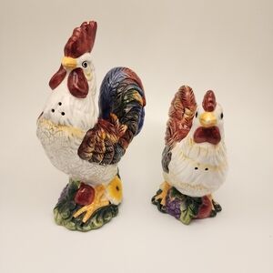 Vintage Colorful Rooster And Hen Salt & Pepper Set